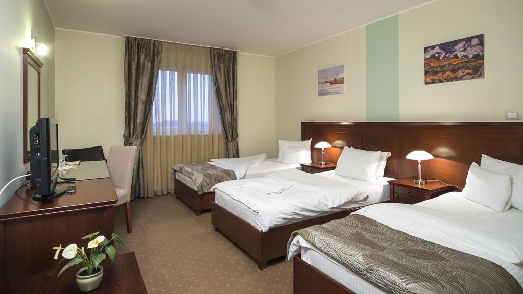 Garni Hotel Semlin B&B Belgrad Oda fotoğraf